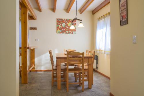 Two-Bedroom Chalet image 4