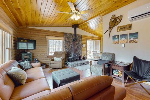 The Cozy Cabin in Albrightsville, USA