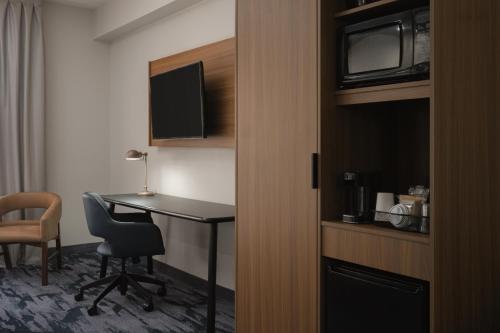 Executive King Room with Sofa Bed