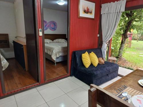 2 bedrooms, 4 beds