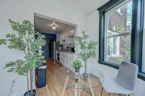 Lovely Studio McKinley Beach - Brady St Lower East in Milwaukee, USA