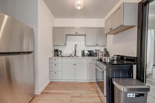 Charming Studio McKinley Beach - BradySt Lowr East in Milwaukee, USA