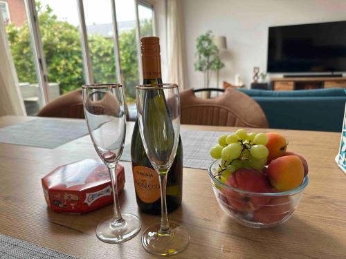 Modern and luxury vacation house, private Jacuzzi in 祖特爾梅爾