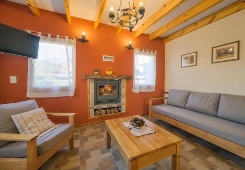 Two-Bedroom Chalet image 10