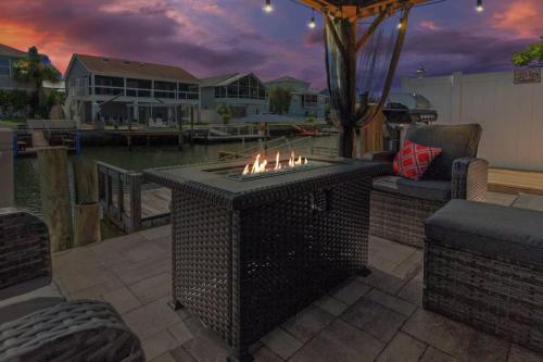 บริการและสิ่งอำนวยความสะดวก, Villa Walk to Beach, Pool & Games Great for Family Vacations in ฮัตสัน(FL)