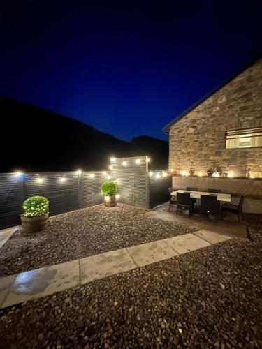 Dārzs, The Falcon Inn Retreat in Aberaman
