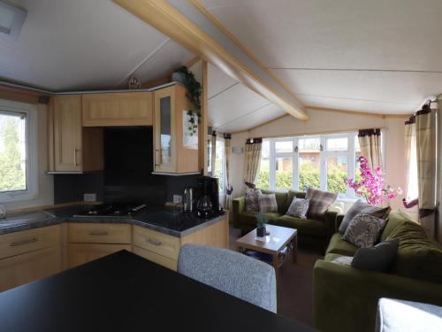 Cozy chalet in Tzummarum in Tzummarum