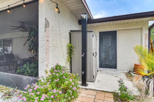 Outdoor Oasis Spacious Stay in Clearwater! in Clearwater Countryside