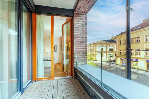 Rentero Spacious Smíchov 2 Bedroom Apartment with Excellent Tram Connection, Prague (photo 8)