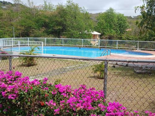 Glen Eagles House in Gros Islet