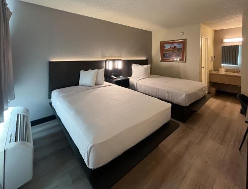Howard Johnson by Wyndham Las Vegas near the Strip - image 11