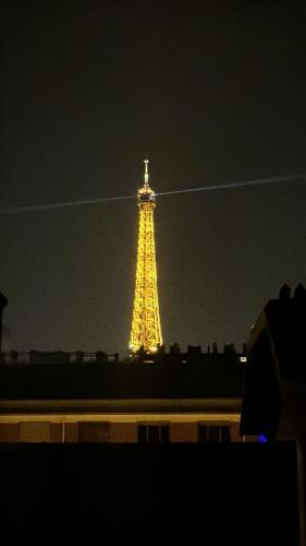 Appartement proche de la Tour Eiffel - image 12