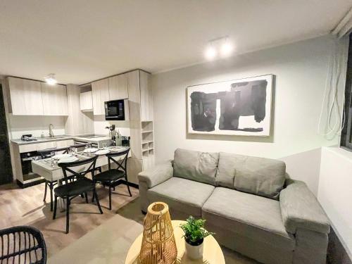 HOM I Amplio y Comodo Depto 2D2B 4PAX Santiago