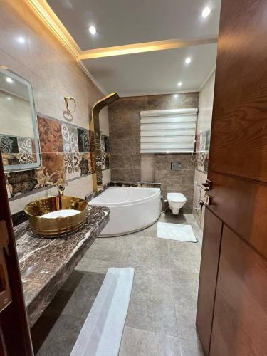 الازرق فارم in Al Azraq Ash ShamaLi