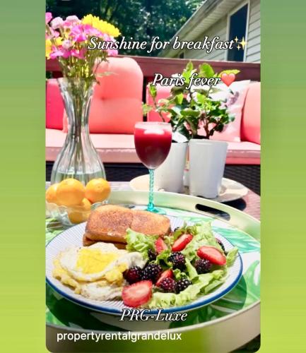 อาหารและเครื่องดื่ม, Welcome to Grande Lux - Boutique Hotel Style- NYC in 20 mins in แองเกิลวูด (NJ)