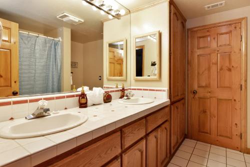 Four happy bears estate #1277