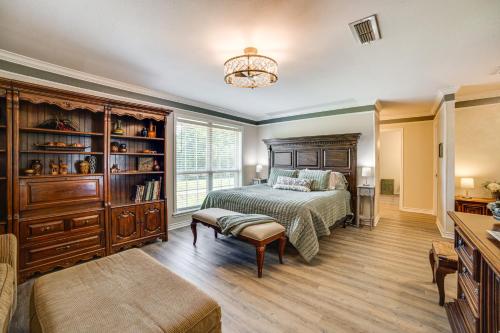 Tranquil Family Retreat 4 Mi to Dtwn Winnsboro! in Winnsboro (TX)