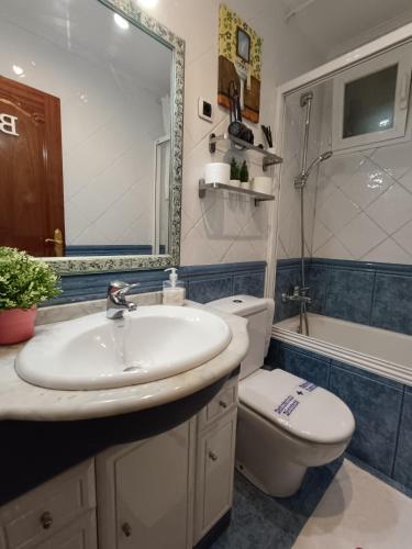 Habitacion en bilbao con Vistas, Бильбао (фото 7)