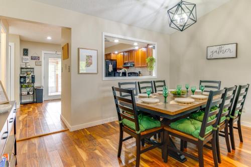 14 Mi to Dtwn Indy Family Gem with Yard in Greenwood (Indiana)