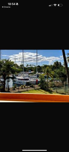 Studio trois îlet carayou (Studio trois ilet carayou) in ปวงต์ ดู บู