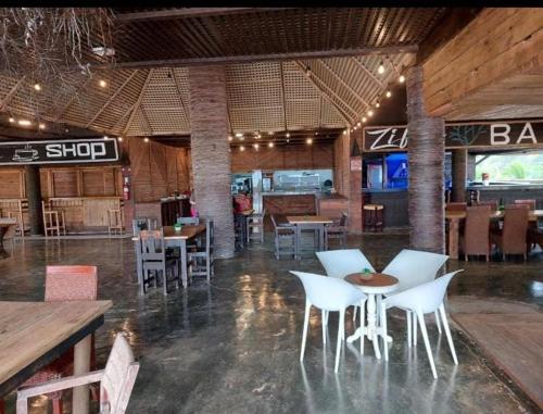 Εστιατόριο, Punta Cana Ecolodge In front of the beach Lavacama Costa Arrecife by BTC Crypto Group in Punta Cana