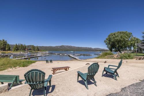 Big Bear Lakefront Lodge - image 4