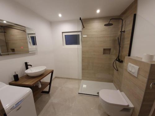 Two-Bedroom Apartment with Terrace image 4
