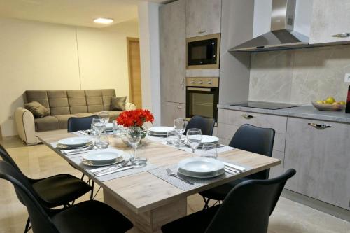 Two-Bedroom Apartment with Terrace image 3