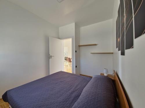 Studio with Terrace image 6