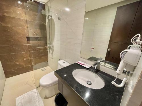 Twin Room image 2