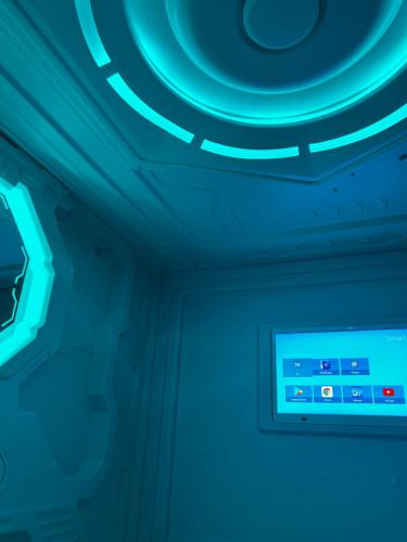 Blue Viking Pods in Keflavik