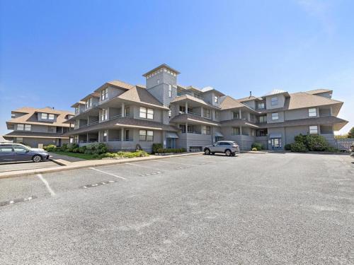 3 Bedroom Penthouse At The Fishery image