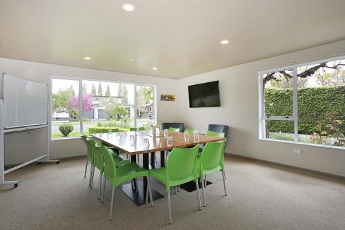 חדרי ישיבות / אולמי אירועים, Shakespeare House in טה אנאו