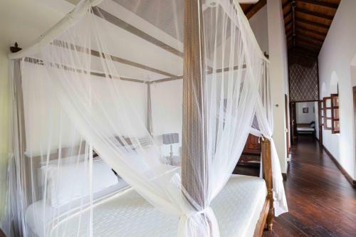 King Room with Balcony image 2