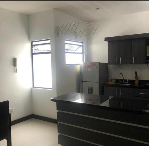 Apartamento con balcón y hamaca en zona rosa laureles 301, Medellín (photo 8)