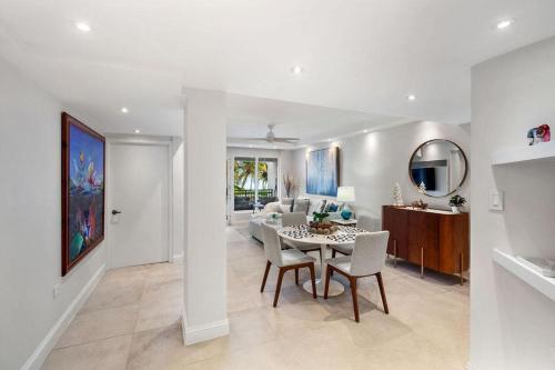 Beachfront Luxury 1BR-Ocean Villas - image 5