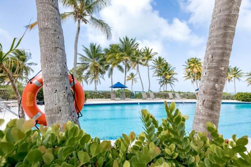Beachfront Luxury 1BR-Ocean Villas - image 3