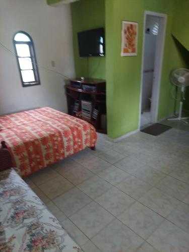 Casa aconchegante e bem espaçosa (Casa aconchegante e bem espacosa) in อิไตปัวซู