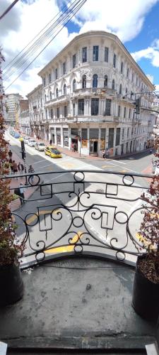 Hostal Latitud Ecuem in เซนโตร อิสโตริโก