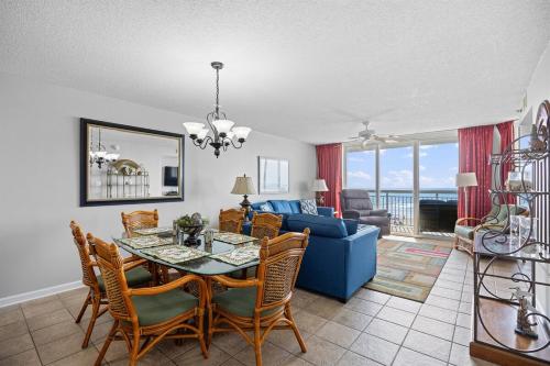 Oceanfront Crescent Shores #208-Sleeps 10 3bed 3bath 28 Foot Balcony