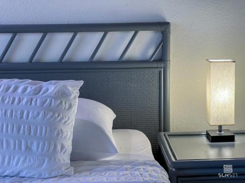 One-Bedroom Apartment with View room in Sunset Lane Apartment Hotel