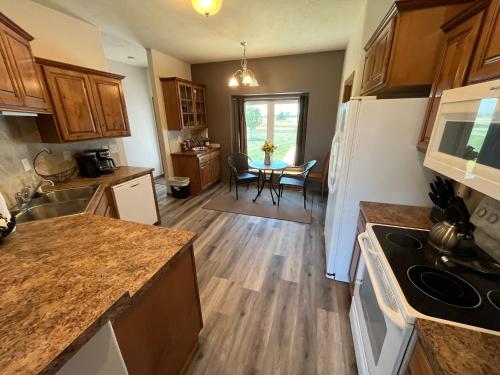 ห้องครัว, Relaxing Getaway - Fun at the Lake in ปีแอร์ (SD)