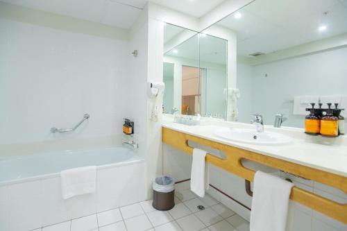 The Terrace Double or Twin Room room in James Cook Hotel Grand Chancellor