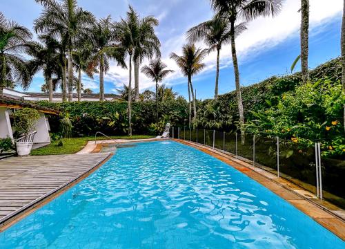 สระว่ายน้ำ, Luxo e conforto para 12 pessoas em casa com cozinheiro e piscina in สวนอกาปุลโก