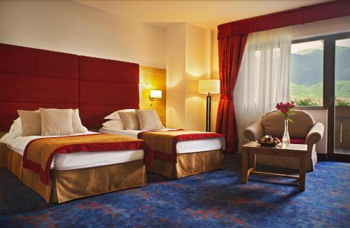 2 twin beds