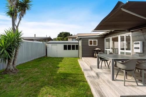 Kert, A Stones Throw From The Beach in Pauanui