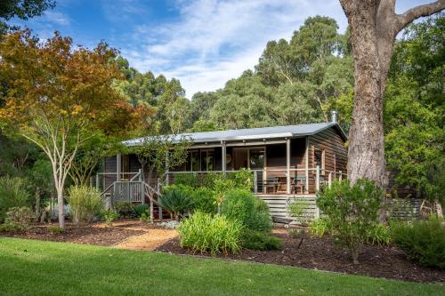 River Bend Retreat I Private Properties in Nannup