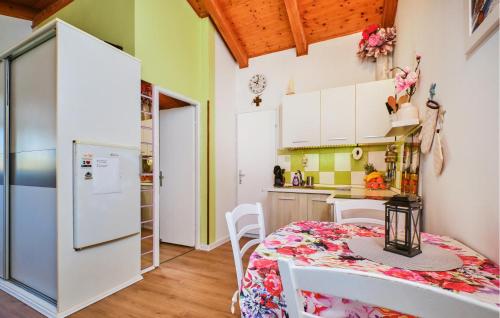 köök, Cozy Apartment In Ilovik With Wifi in Ilovik