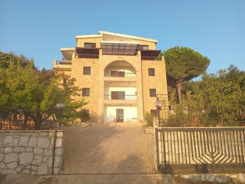 Exterior view, 230 sqm with 70 sqm terrace in Rayfun