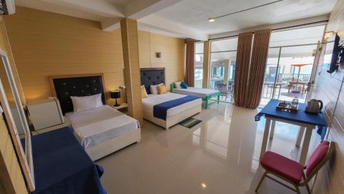 One World Mirissa Hotel in Mirissa